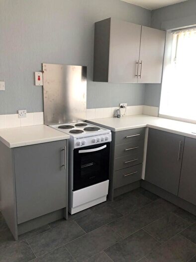 2 Bedroom Flat To Rent In Brinsworth Lane, Flat Above A Chemist, Rotherham, South Yorkshire, S60