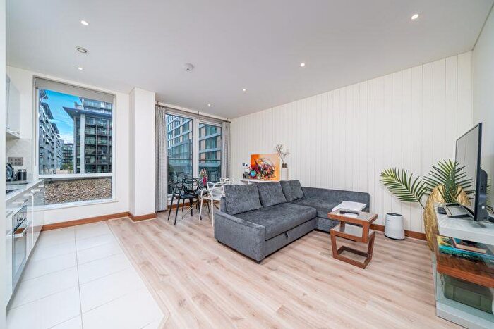 1 Bedroom Flat For Sale In Hawker Building, Queenstown Road, London, SW11