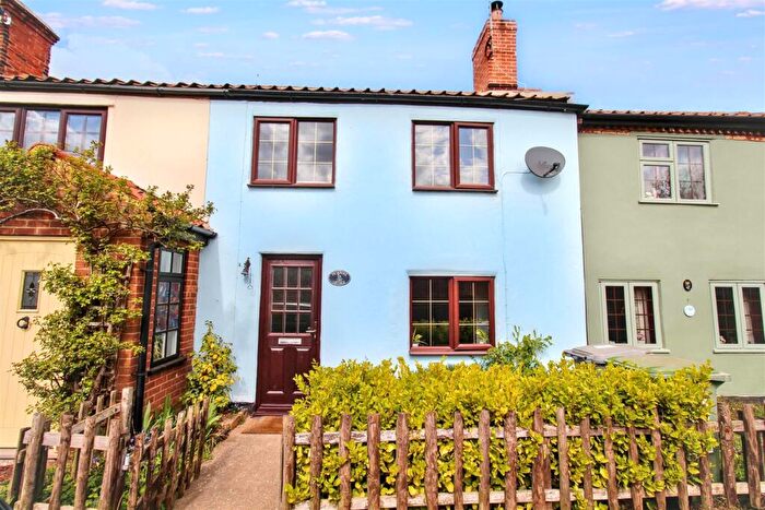 2 Bedroom Terraced House For Sale In Mill Street, Buxton, Norwich, NR10