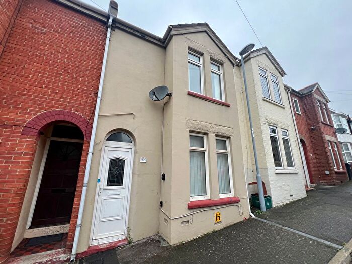 3 Bedroom Property To Rent In Clearmount Road, Weymouth, DT4