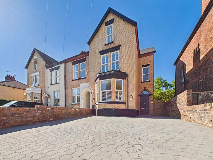 5 Bedroom Town House For Sale In Eastern Drive, Grassendale, Liverpool., L19