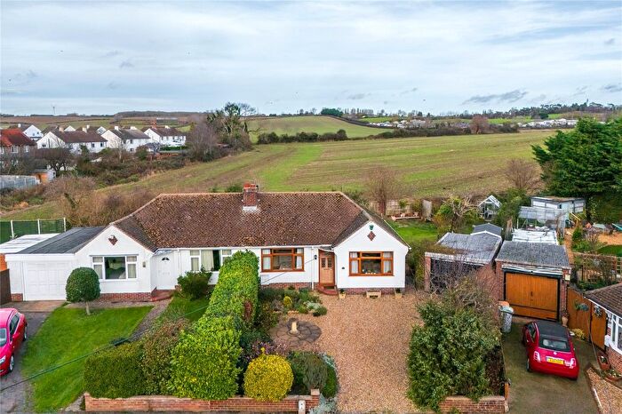 1 Bedroom Bungalow For Sale In The Slade, Clapham, Bedford, Bedfordshire, MK41