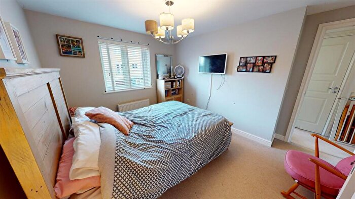 3 Bedroom Terraced House For Sale In Arundel Way, Cawston, Rugby, CV22