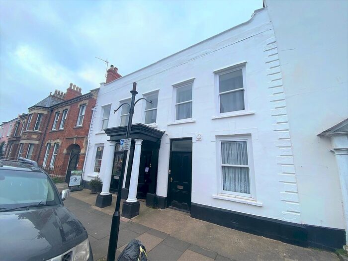 1 Bedroom Flat To Rent In Fore Street, Wellington, Somerset TA21