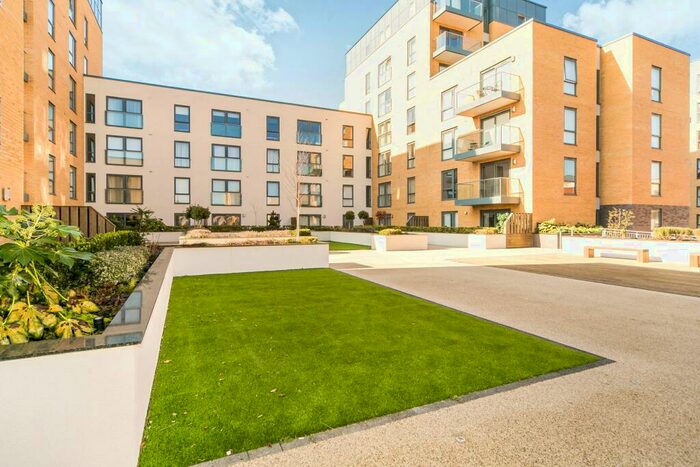 1 Bedroom Apartment To Rent In Nightingale House, Kennet Island, RG2