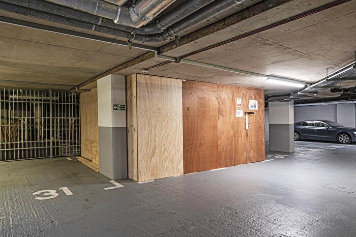 Garage / Parking For Sale In Avantgarde Tower, Shoreditch, London, E1