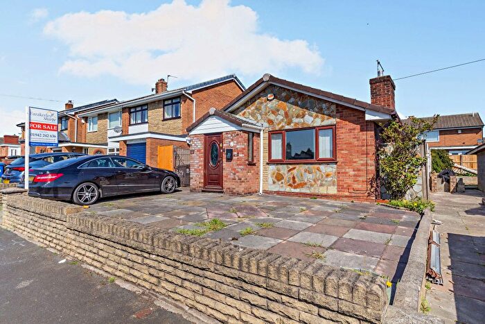 1 Bedroom Detached Bungalow For Sale In Colwyn Drive, Hindley Green, WN2