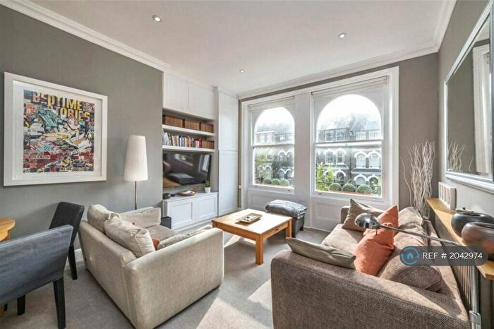 2 Bedroom Flat To Rent In South Villas, London, NW1