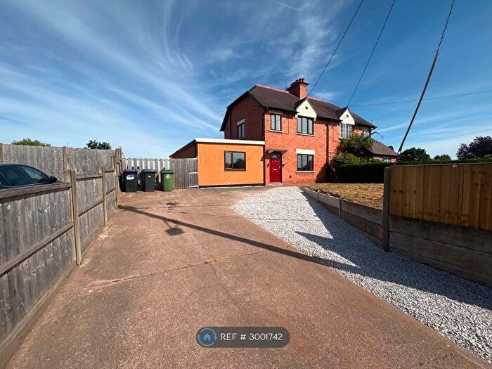5 Bedroom Semi-Detached House To Rent In Balmer Crescent, Ellesmere, SY12