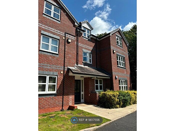 2 Bedroom Flat To Rent In Hawkhurst Park, Leigh, WN7