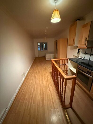 Studio To Rent In Seven Sisters Road, London, N15