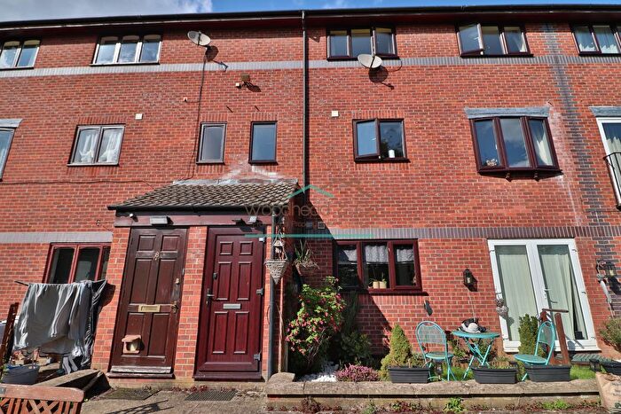 2 Bedroom Flat To Rent In Fields View, Wellingborough, NN8