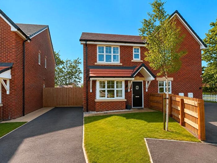 3 Bedroom Semi Detached House For Sale In Plover Close, Preston, Lancashire, PR4