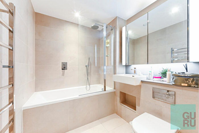 2 Bedroom Apartment To Rent In Lexington Gardens, London, SW11