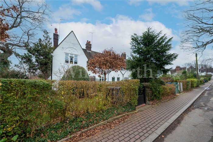 2 Bedroom End Of Terrace House To Rent In Wordsworth Walk, London, NW11