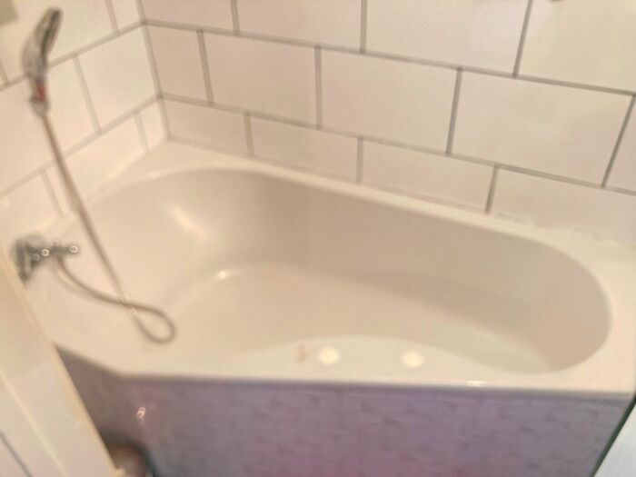 1 Bedroom Flat To Rent In Very Near Brentwick Gardens Area, South Ealing Brentford Borders, TW8