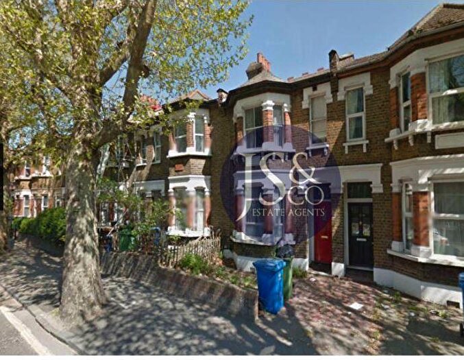 2 Bedroom Flat To Rent In Bush Road, Surrey Quays, London, SE8