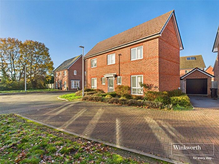 4 Bedroom Detached House To Rent In Appleby Walk, Spencers Wood, Reading, Berkshire, RG7