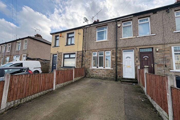 3 Bedroom Terraced House To Rent In Carr Bottom Avenue, Bradford, BD5