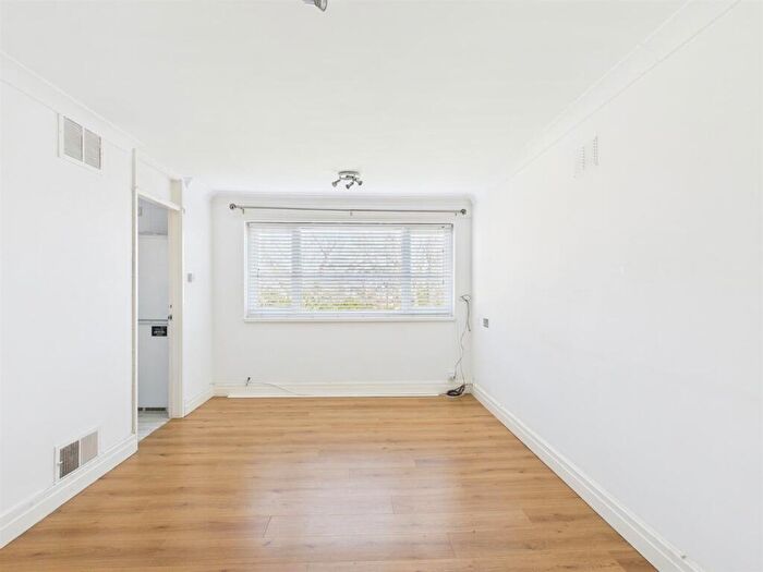 1 Bedroom Flat To Rent In Sandbrook Court, Wirral, CH46