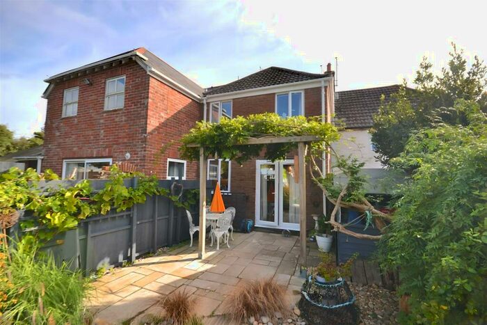 2 Bedroom Terraced House For Sale In Thornicks, Winfrith Newburgh, Dorchester, DT2