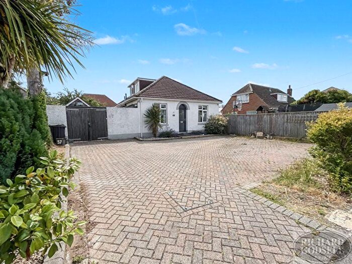 4 Bedroom Detached House For Sale In West Christchurch, BH23