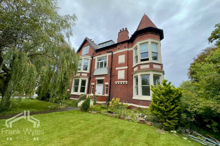 2 Bedroom Flat To Rent In Heaton Grange, Clifton Drive, Lytham, FY8