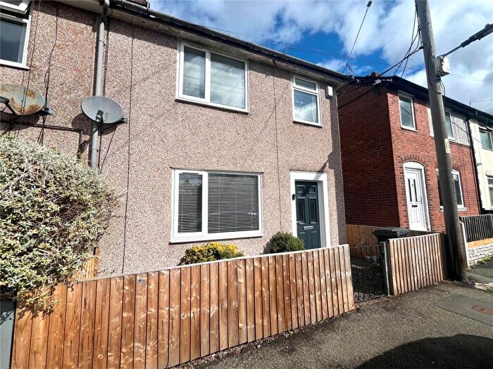 3 Bedroom End Of Terrace House To Rent In Spon Green, Buckley, Flintshire, CH7