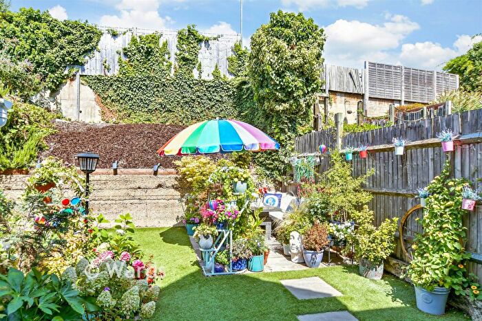 2 Bedroom End Of Terrace House For Sale In Iron Mill Place, Dartford, Kent, DA1