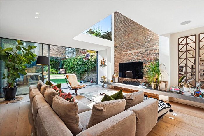 4 Bedroom Terraced House To Rent In Lancaster Road, London, W11