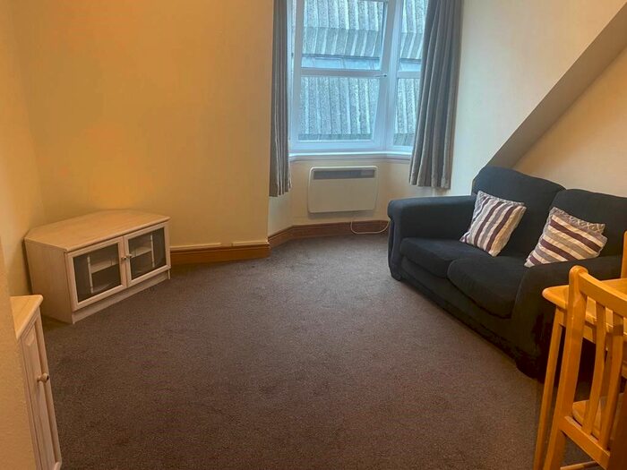 2 Bedroom Flat To Rent In St Andrew Street, City Centre, Aberdeen, AB25