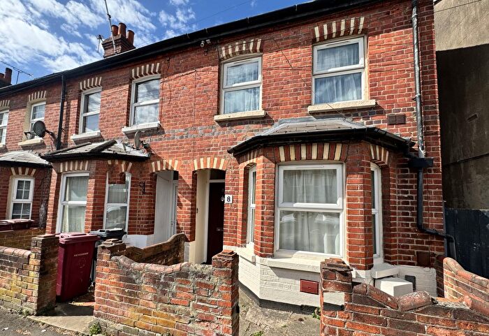 3 Bedroom End Terrace House For Sale In Kensington Road, West Reading, Reading, RG30