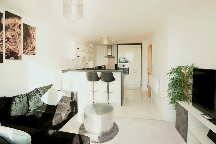 2 Bedroom Apartment To Rent In Pendeen House, Ferry Court, CF11