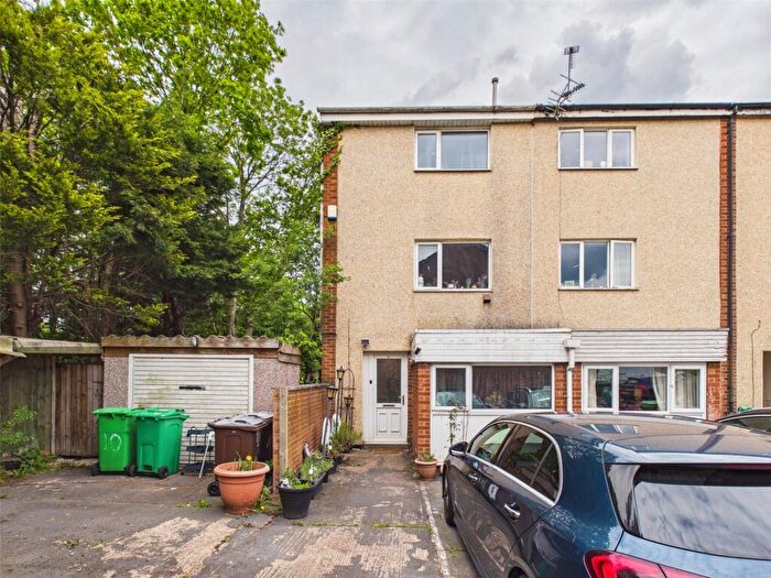 4 Bedroom End Of Terrace House For Sale In Todd Close, Nottingham, Nottinghamshire, NG11