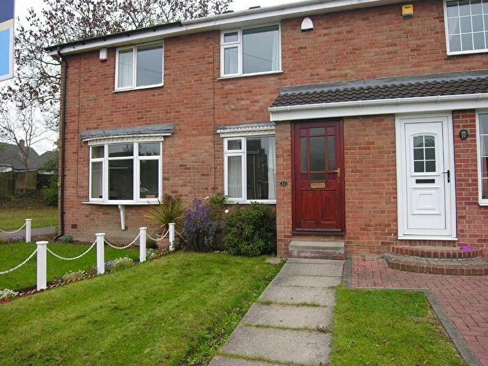 2 Bedroom Town House To Rent In Ashmore Drive, Gawthorpe, Ossett, WF5