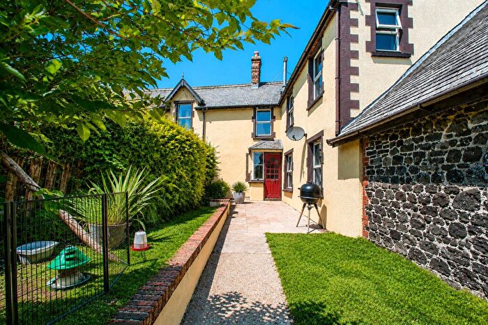 4 Bedroom Terraced House For Sale In Higher Clovelly, Bideford, Devon, EX39