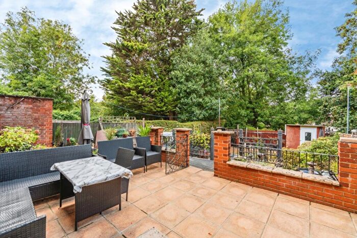 4 Bedroom Terraced House For Sale In Fritham Road, Southampton, Hampshire, SO18