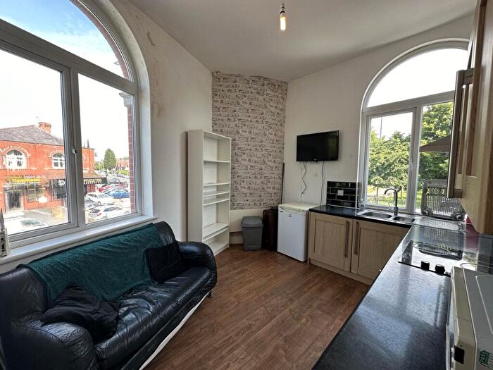 2 Bedroom Flat To Rent In Anson Road, Rusholme, £pppw, M14