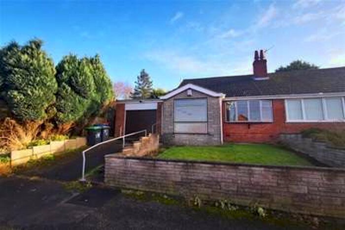 3 Bedroom Semi-Detached Bungalow To Rent In North Street, Kirkby-in-ashfield, NG17