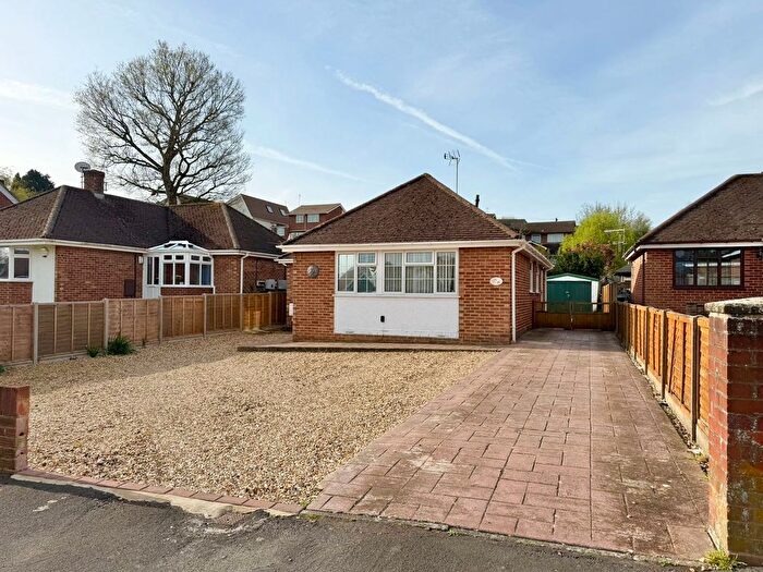 3 Bedroom Detached Bungalow For Sale In Dale Road, Hythe, SO45