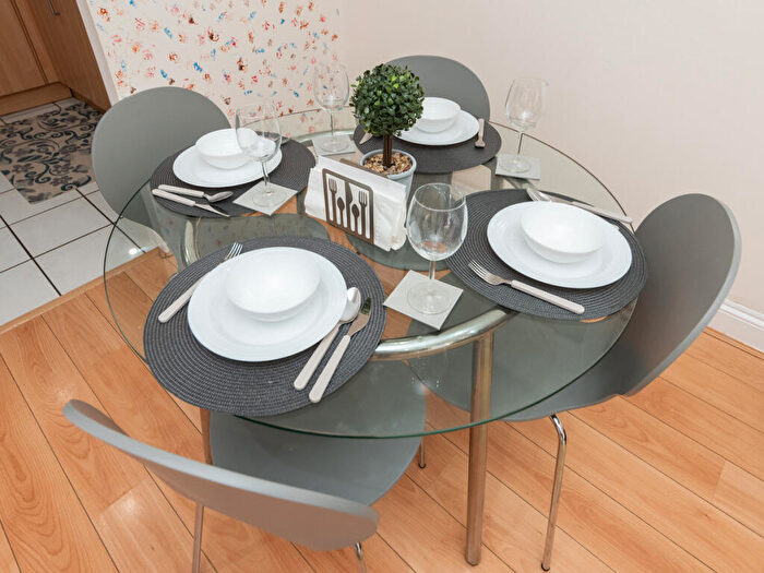 1 Bedroom Apartment To Rent In The Picture House, Reading, RG1