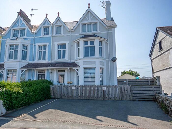 2 Bedroom Flat For Sale In Abersoch, Pwllheli, LL53