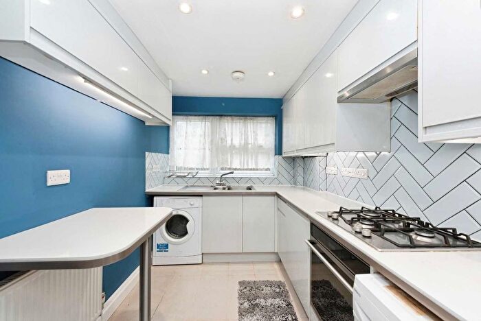 2 Bedroom Flat To Rent In Lampton Road, Hounslow, TW3