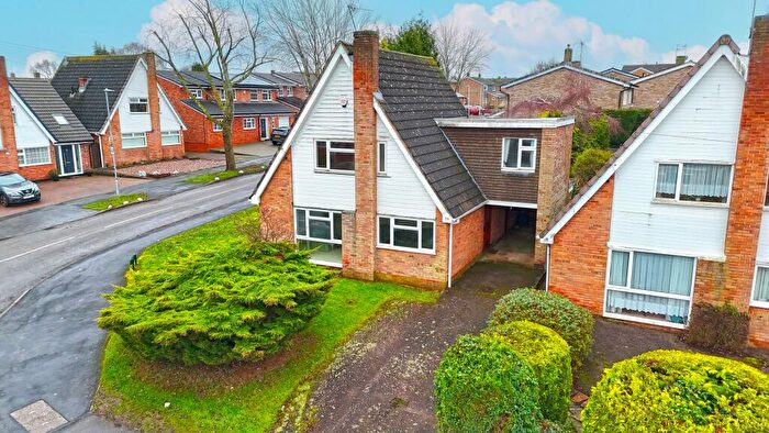 3 Bedroom Detached House For Sale In Copse Close, Oadby, LE2