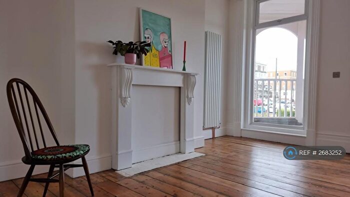 2 Bedroom Flat To Rent In First Avenue, Cliftonville, Margate, CT9