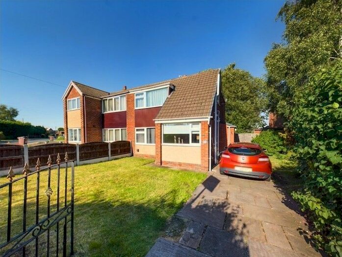 4 Bedroom Semi-Detached House To Rent In Station Road, Ashton-In-Makerfield, Wigan, WN4