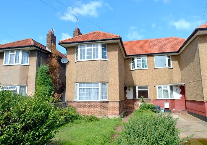 2 Bedroom Flat For Sale In Berkeley Close, Ruislip, Hillingdon, HA4