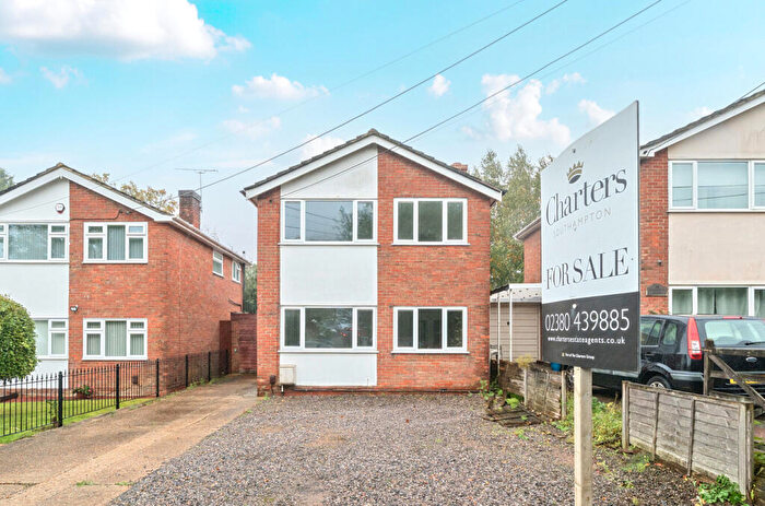 3 Bedroom Detached House For Sale In Lower New Road, West End, Southampton, Hampshire, SO30