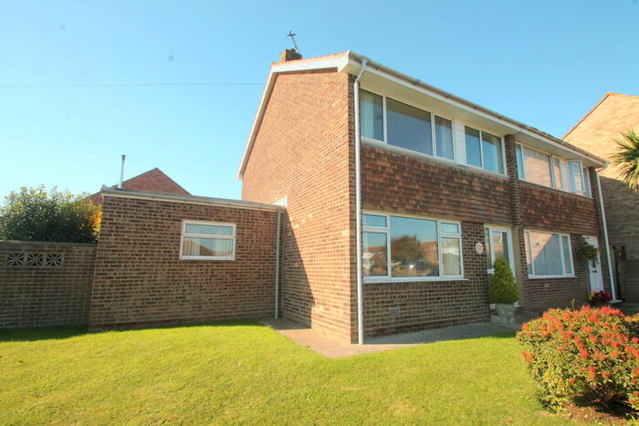 4 Bedroom House To Rent In Pagham, PO21