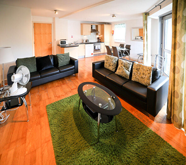 2 Bedroom Flat To Rent In Hamilton Court, Montague Street, Bristol, BS2